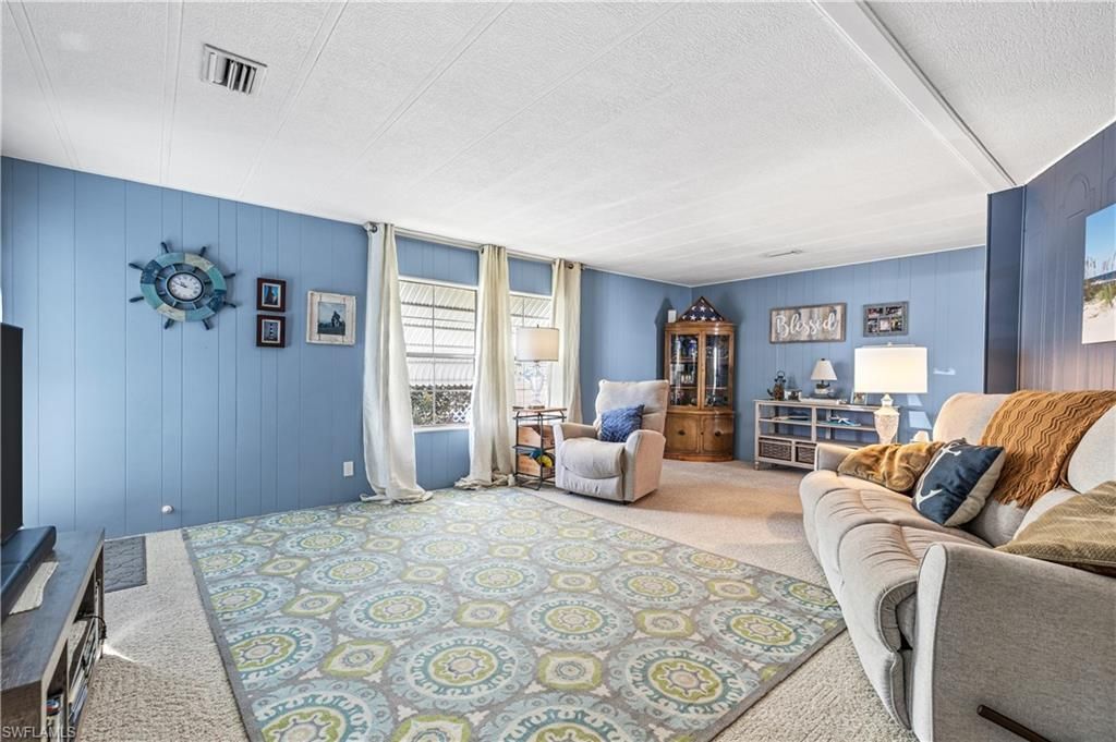 16033 Hibiscus Way, North Fort Myers, FL 33903 Photo