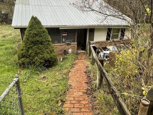 9459 State Route 335, Beaver, OH 45613