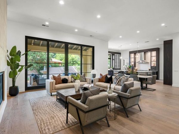 741 Estates Dr, Sacramento, CA 95864