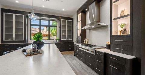 741 Estates Dr, Sacramento, CA 95864 Photo