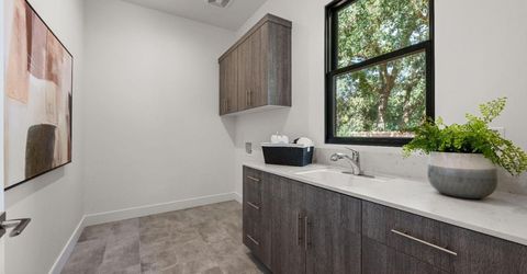 741 Estates Dr, Sacramento, CA 95864 Photo