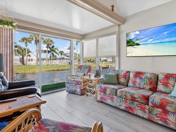 1827 Aynsley Way, Unit 4, Vero Beach, FL 32966