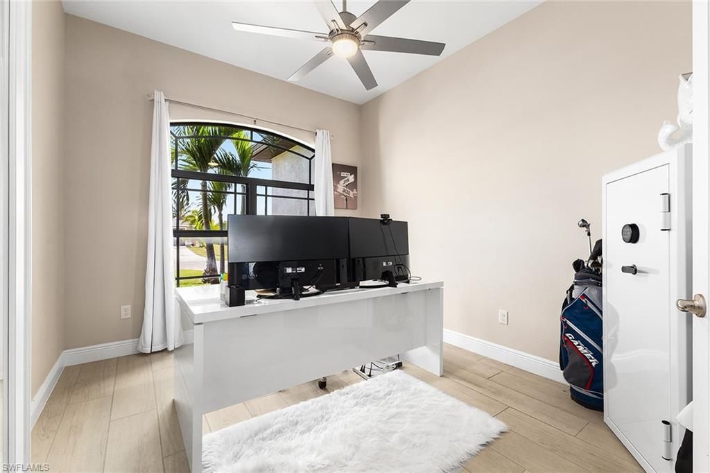 302 NW 32nd Pl, Cape Coral, FL 33993 Photo