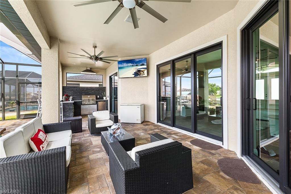 302 NW 32nd Pl, Cape Coral, FL 33993 Photo