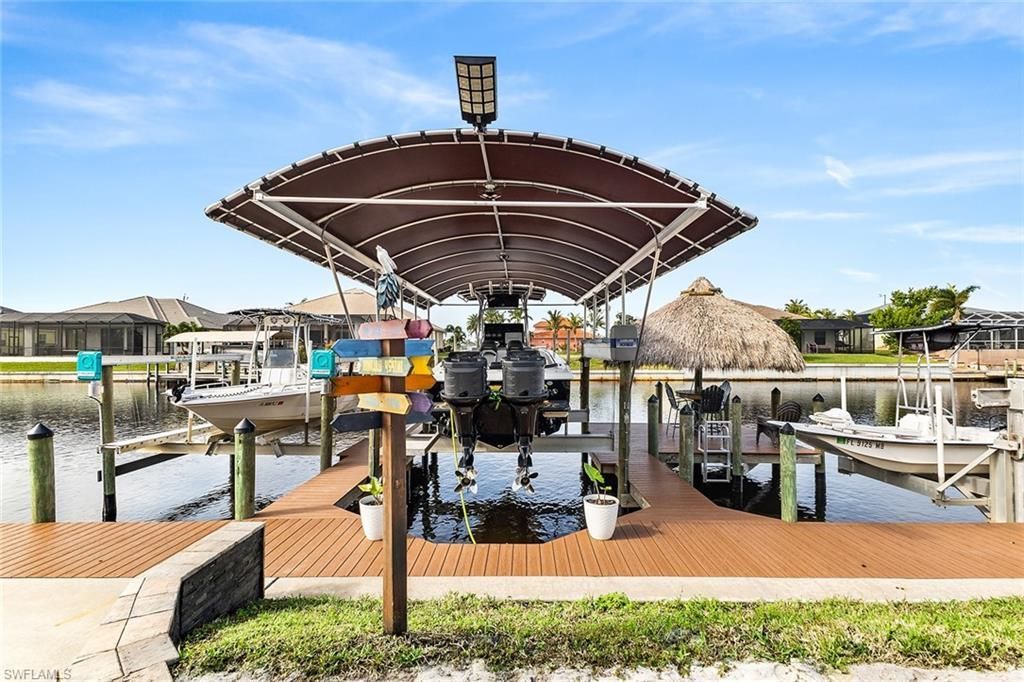 302 NW 32nd Pl, Cape Coral, FL 33993 Photo