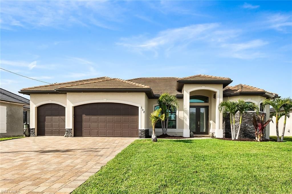 302 NW 32nd Pl, Cape Coral, FL 33993 Photo