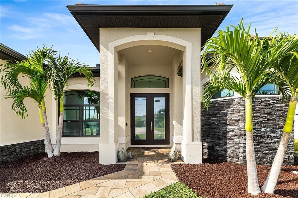 302 NW 32nd Pl, Cape Coral, FL 33993 Photo