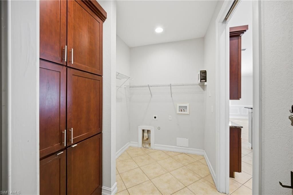 2538 SW 35th Ln, Cape Coral, FL 33914 Photo