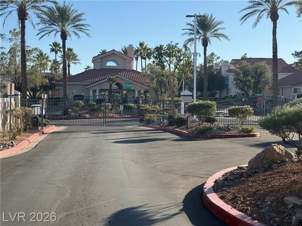 557 Yacht Harbor Drive, Las Vegas, NV 89145