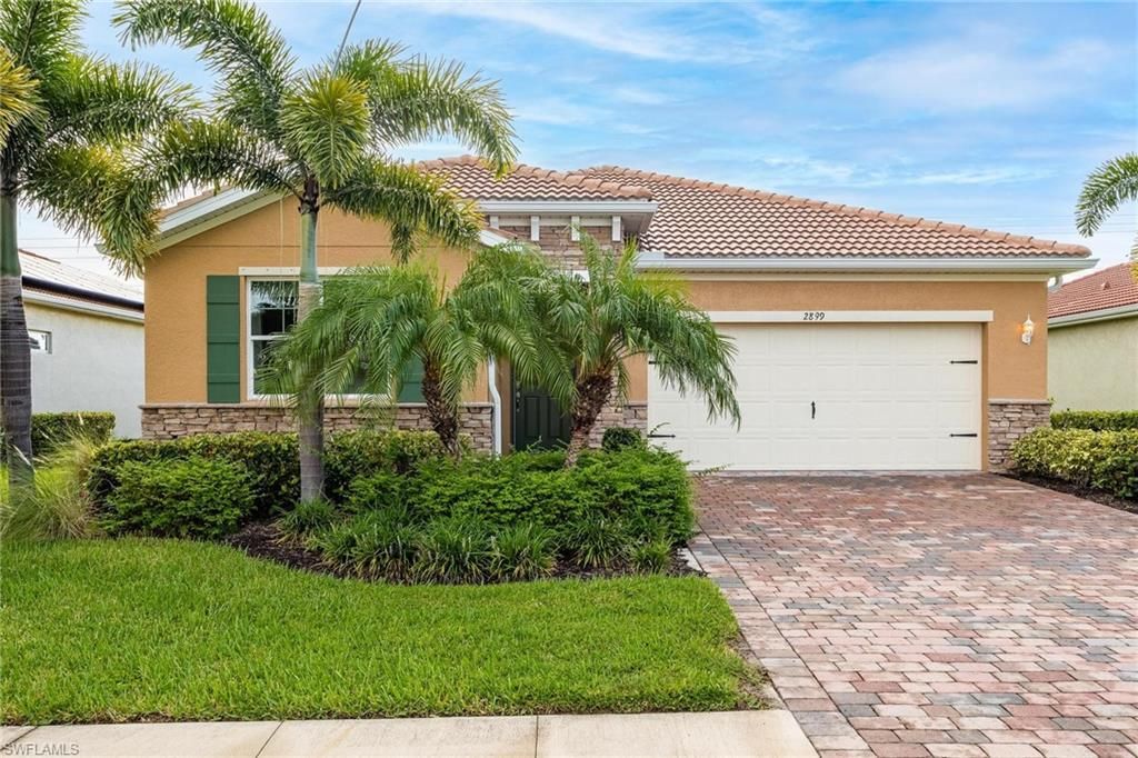 2899 Sunset Pointe Cir, Cape Coral, FL 33914 Photo