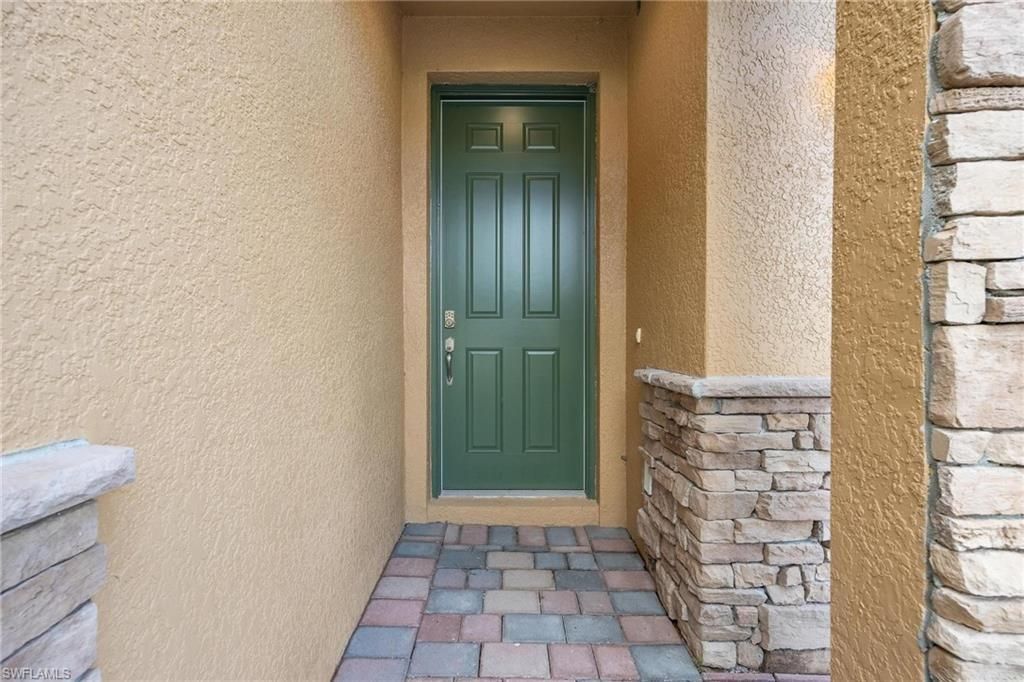 2899 Sunset Pointe Cir, Cape Coral, FL 33914 Photo