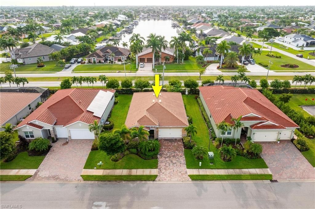 2899 Sunset Pointe Cir, Cape Coral, FL 33914 Photo