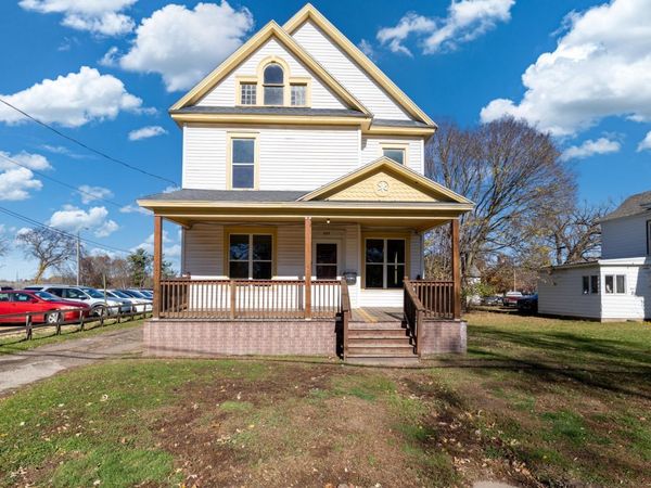 207 12th Avenue W, Menomonie, WI 54751