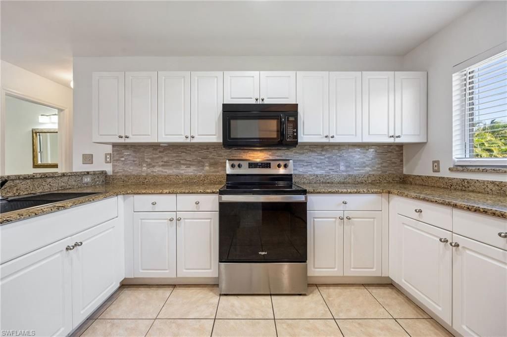 2107 SW 12th Ter, Cape Coral, FL 33991 Photo