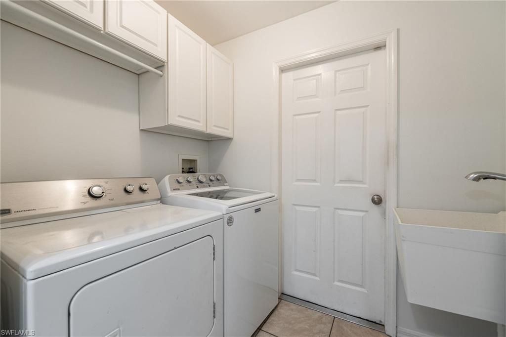 2107 SW 12th Ter, Cape Coral, FL 33991 Photo