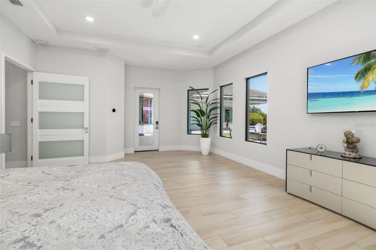 3236 Founders Club Drive, Sarasota, FL 34240 Photo