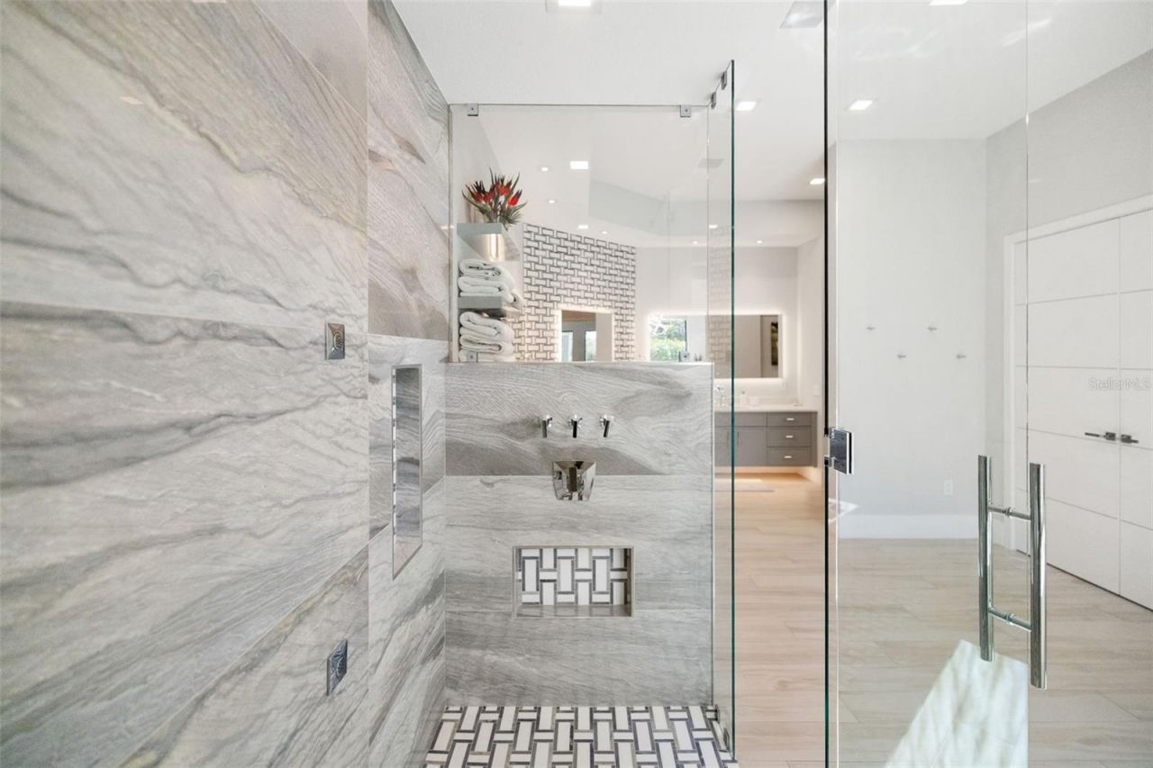 3236 Founders Club Drive, Sarasota, FL 34240 Photo