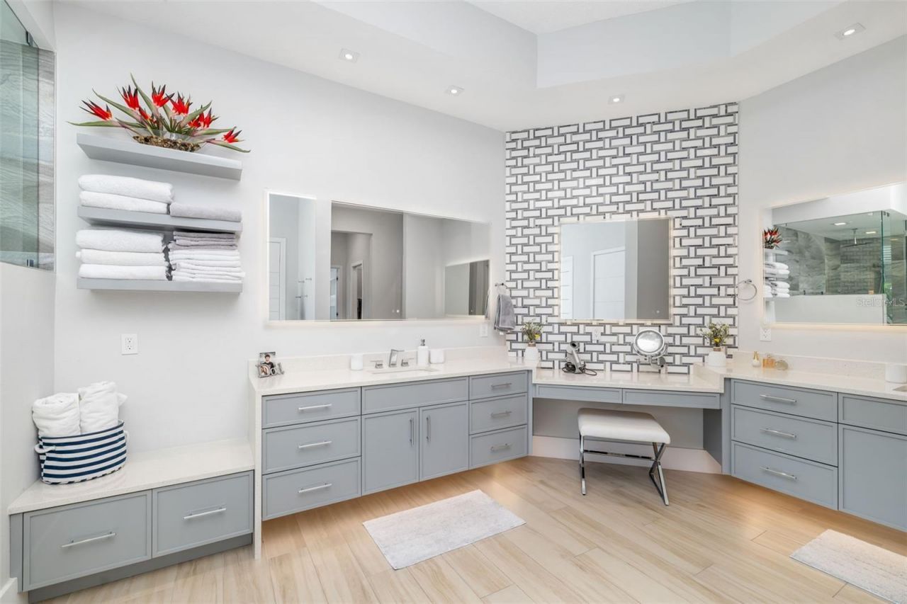 3236 Founders Club Drive, Sarasota, FL 34240 Photo