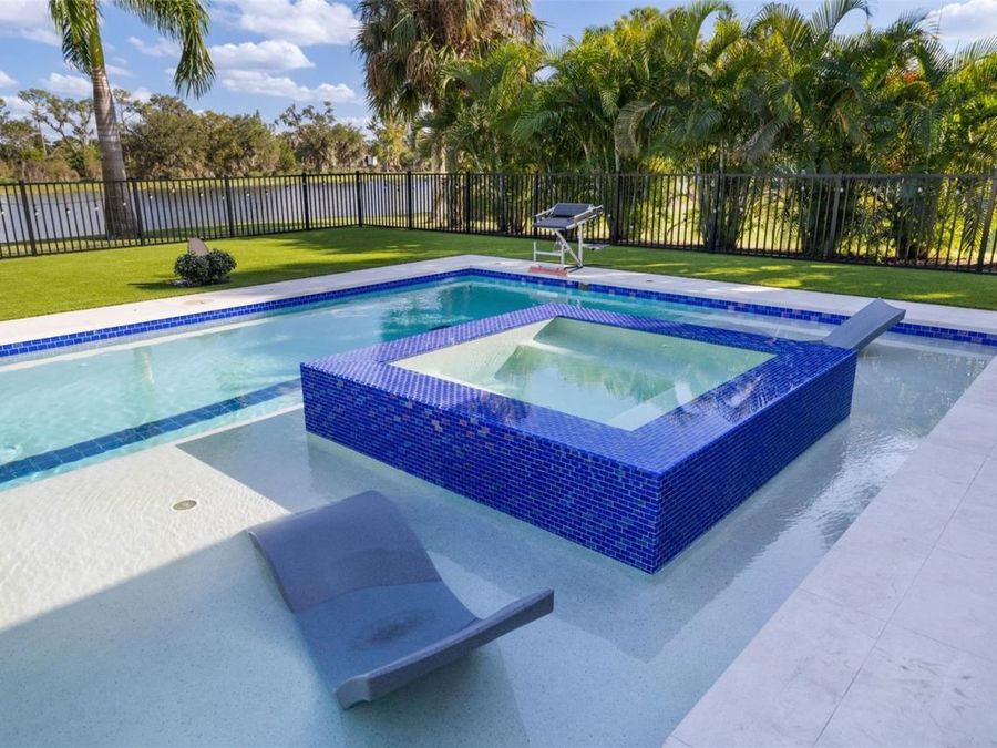 Property Image 80
