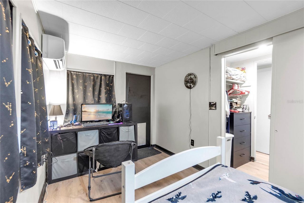 307 52nd Avenue Drive W, Bradenton, FL 34207 Photo