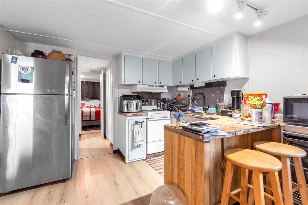 307 52nd Avenue Drive W, Bradenton, FL 34207 Photo