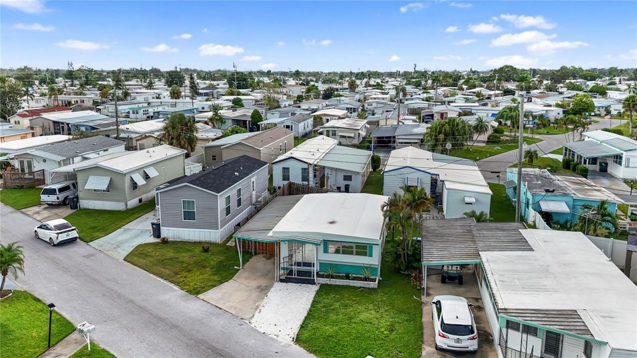 307 52nd Avenue Drive W, Bradenton, FL 34207 Photo