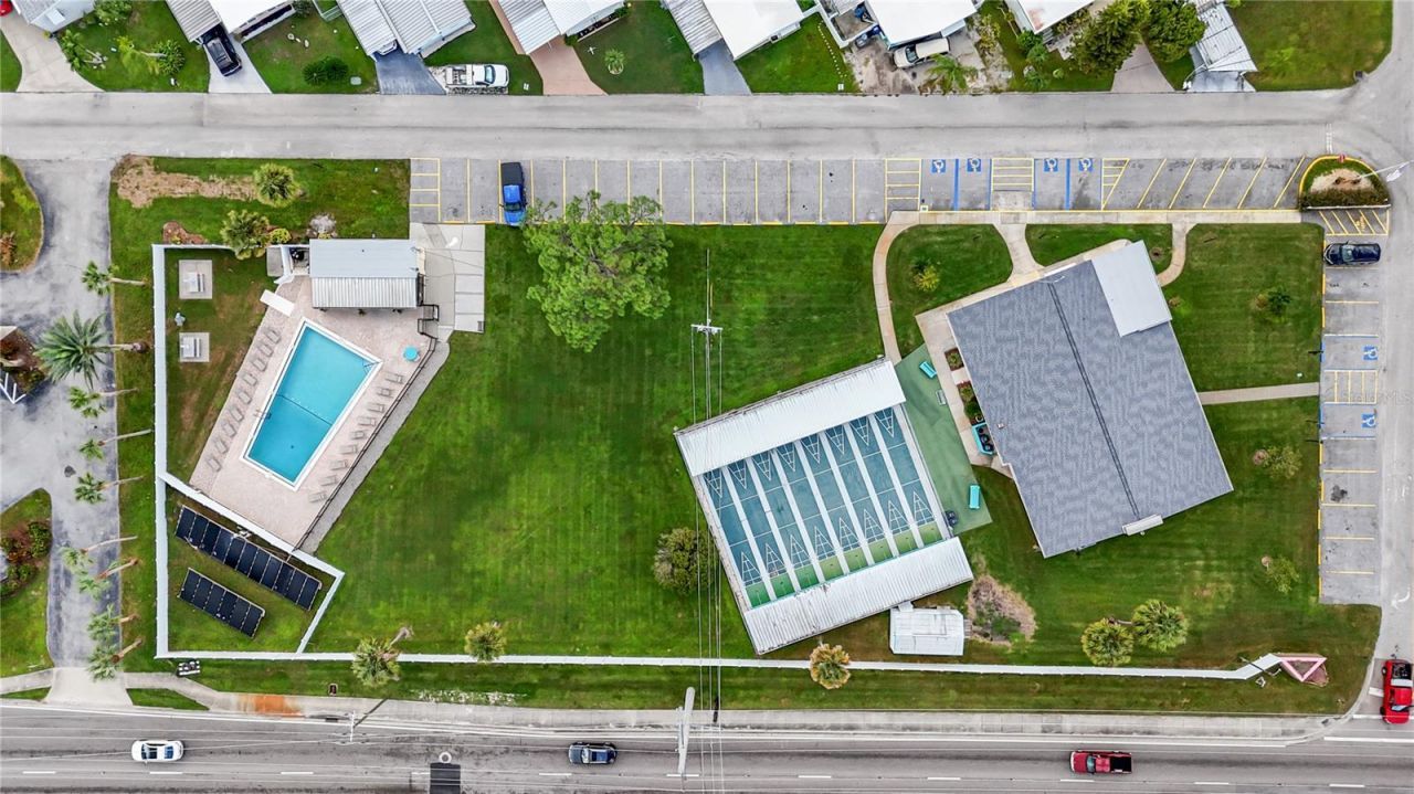 307 52nd Avenue Drive W, Bradenton, FL 34207 Photo