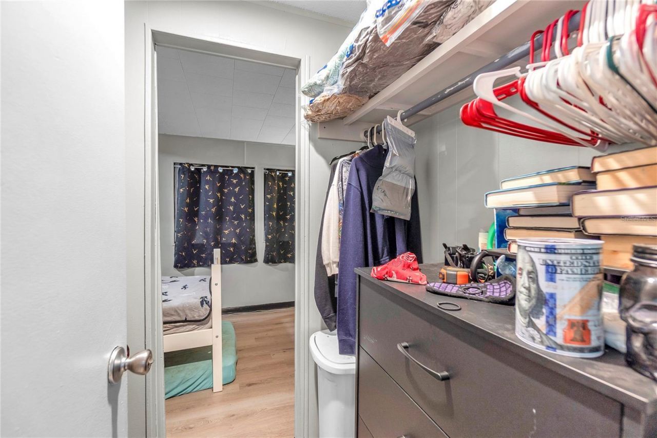 307 52nd Avenue Drive W, Bradenton, FL 34207 Photo