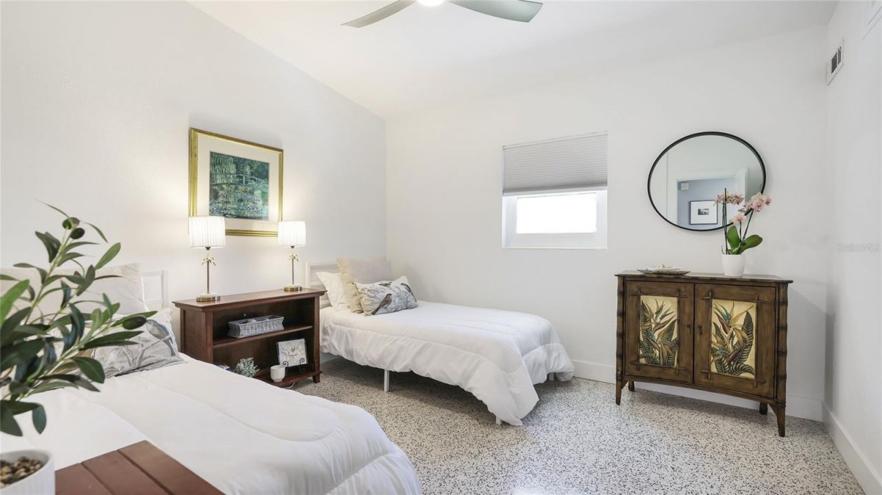 2713 Avenue C, Holmes Beach, FL 34217 Photo