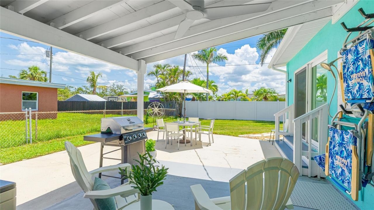 2713 Avenue C, Holmes Beach, FL 34217 Photo