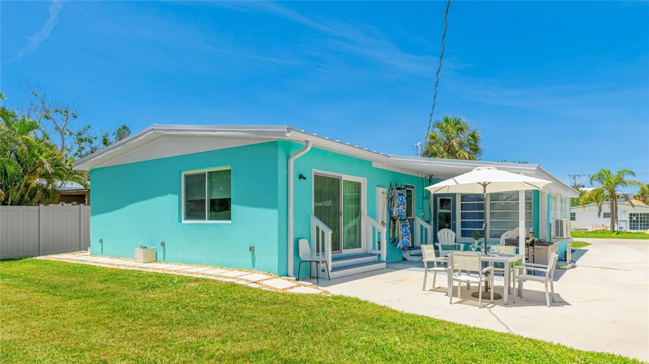 2713 Avenue C, Holmes Beach, FL 34217 Photo