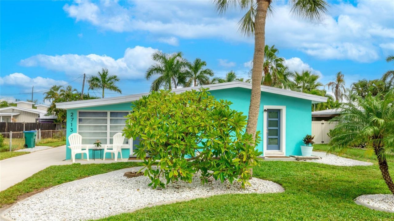 2713 Avenue C, Holmes Beach, FL 34217 Photo