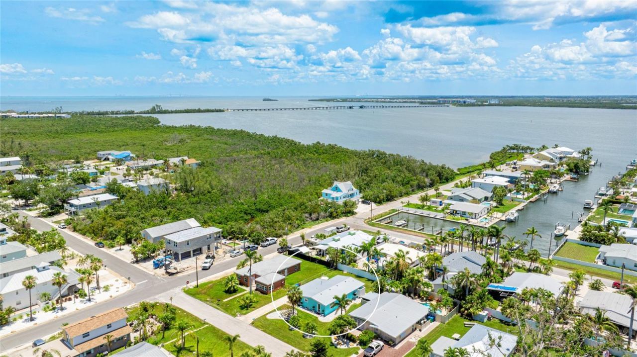 2713 Avenue C, Holmes Beach, FL 34217 Photo