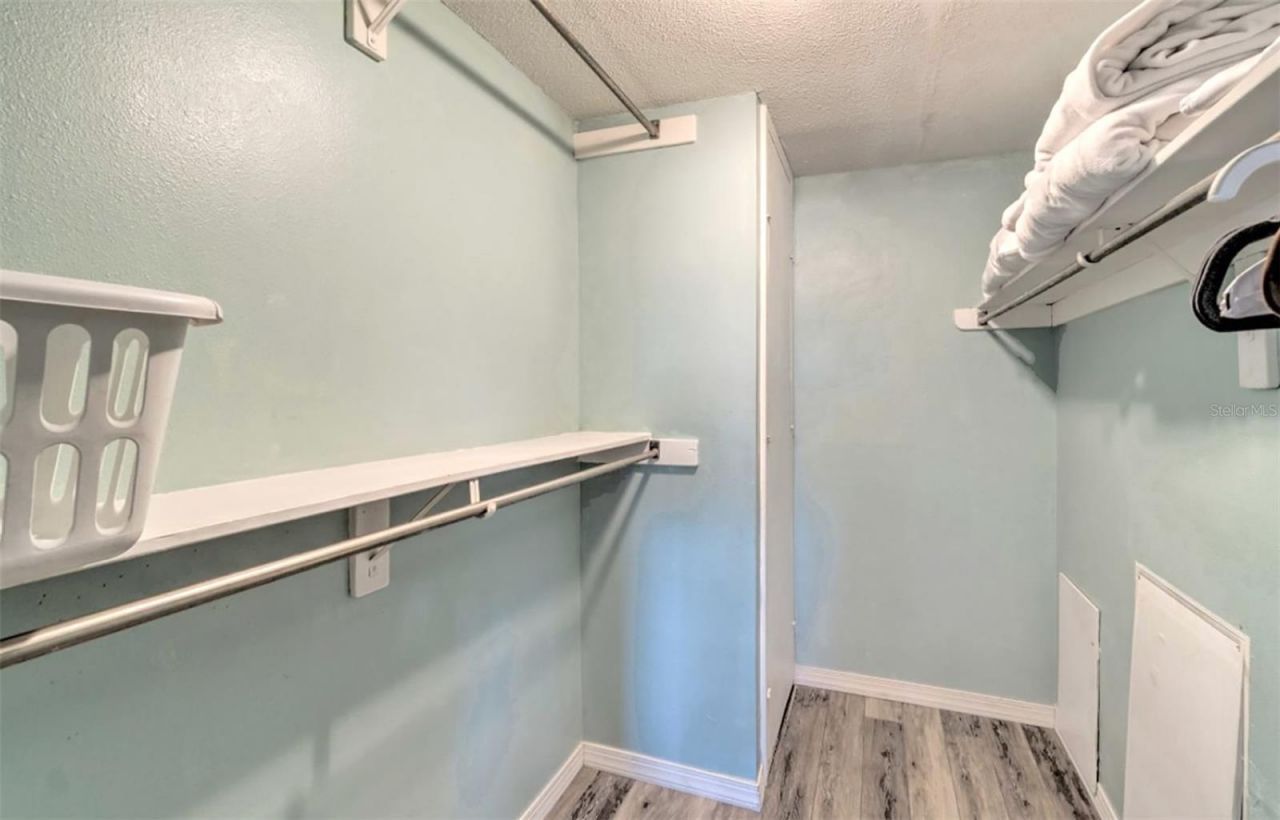 777 Beach Road, Unit 1E, Sarasota, FL 34242 Photo