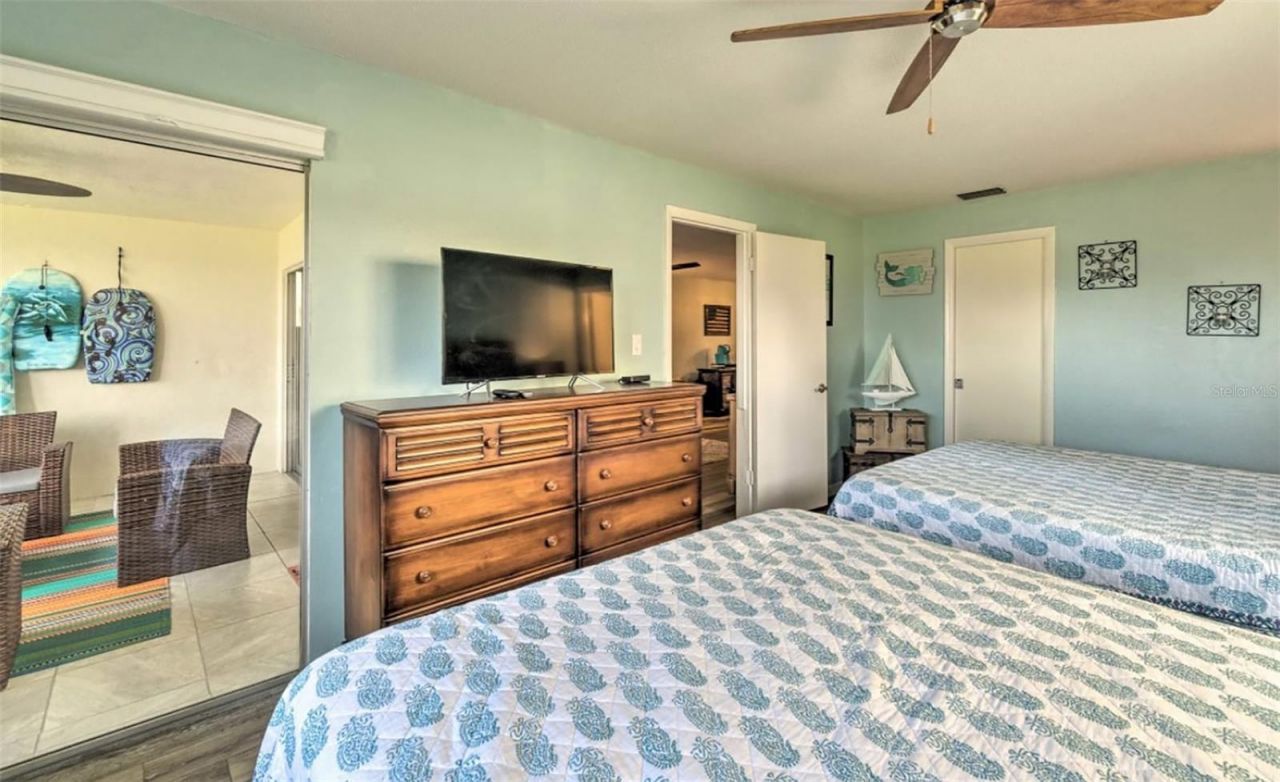 777 Beach Road, Unit 1E, Sarasota, FL 34242 Photo