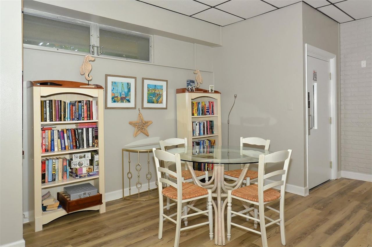 777 Beach Road, Unit 1E, Sarasota, FL 34242 Photo