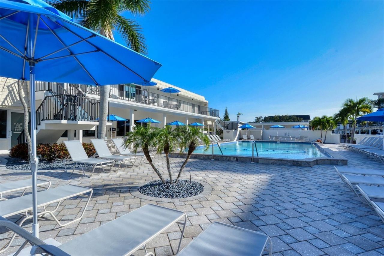 777 Beach Road, Unit 1E, Sarasota, FL 34242 Photo