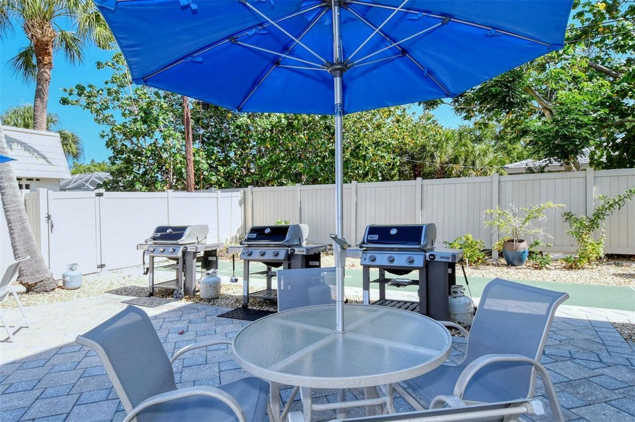 777 Beach Road, Unit 1E, Sarasota, FL 34242 Photo