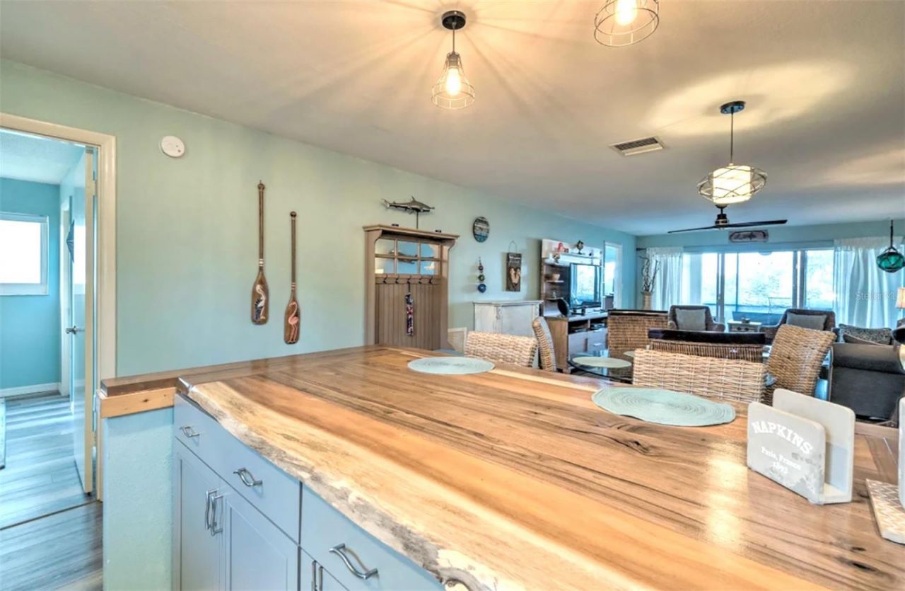 777 Beach Road, Unit 1E, Sarasota, FL 34242 Photo