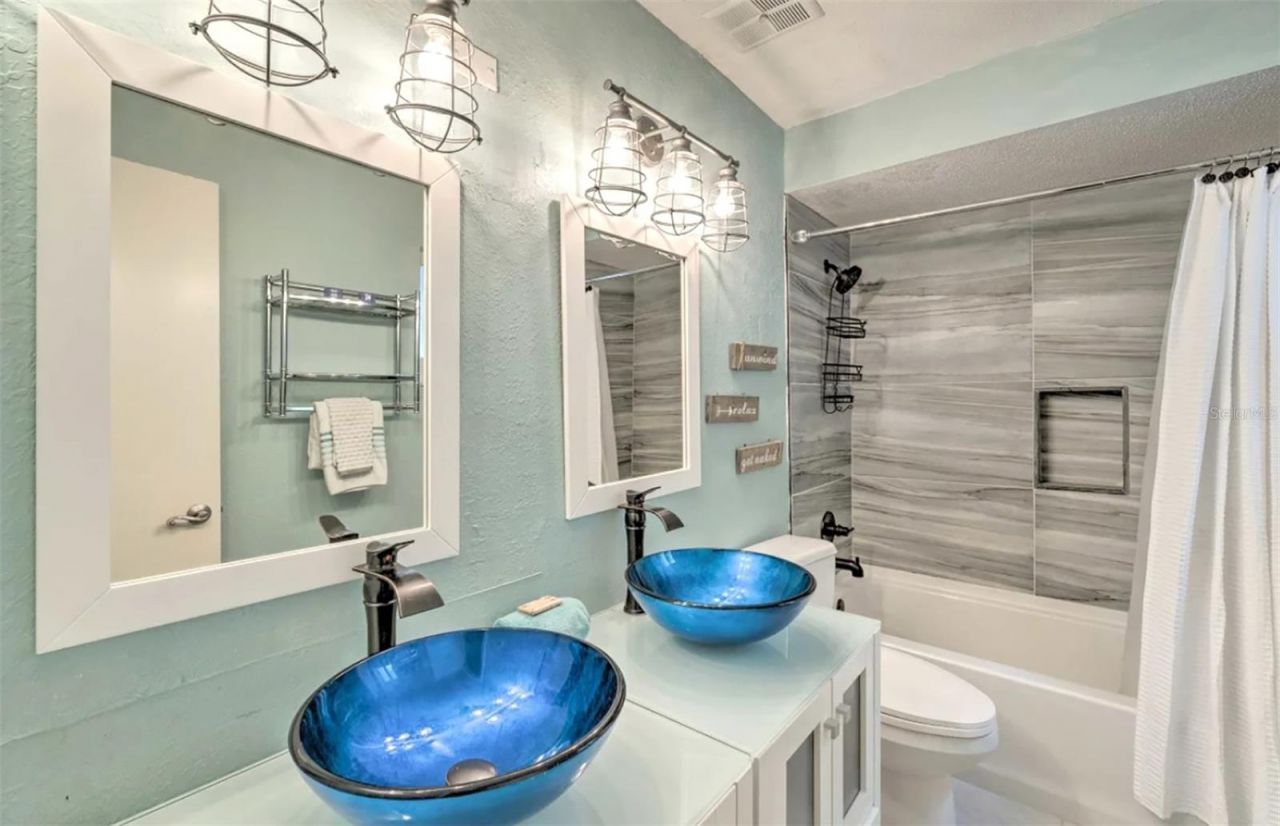 777 Beach Road, Unit 1E, Sarasota, FL 34242 Photo