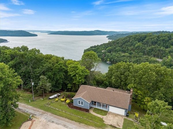 326 Hillcrest Road, Eureka Springs, AR 72631