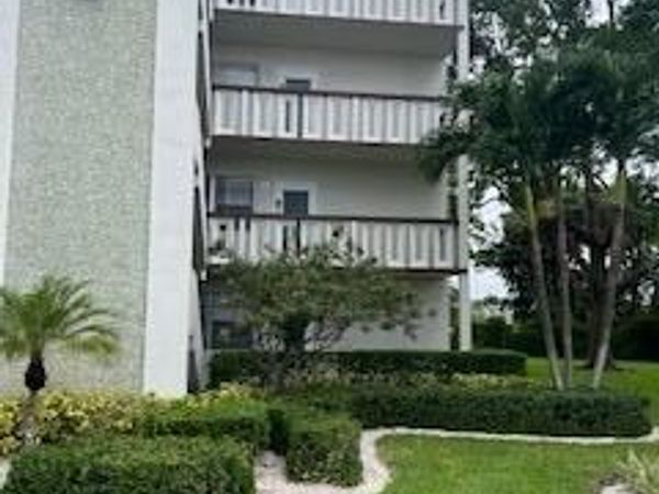 240 Southampton B, Unit 240, West Palm Beach, FL 33417
