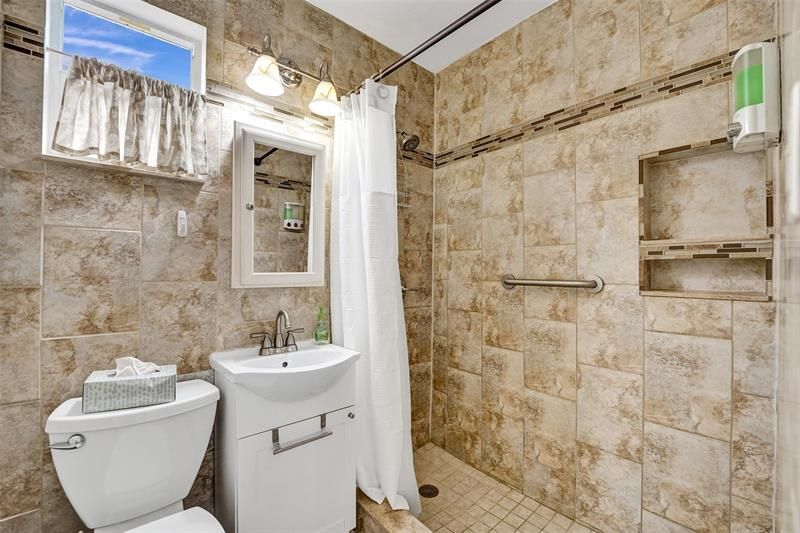 329 Connecticut Street, Unit 107, Hollywood, FL 33019 Photo