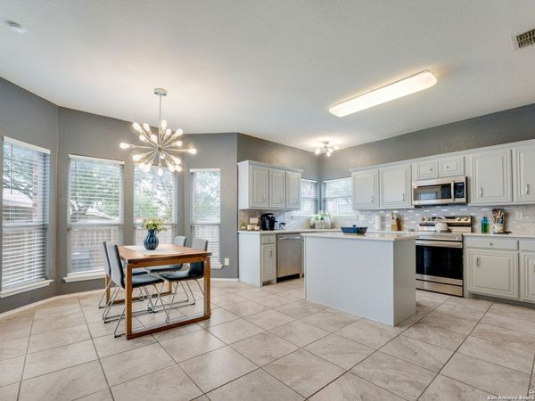6006 Lakefront St, San Antonio, TX 78222