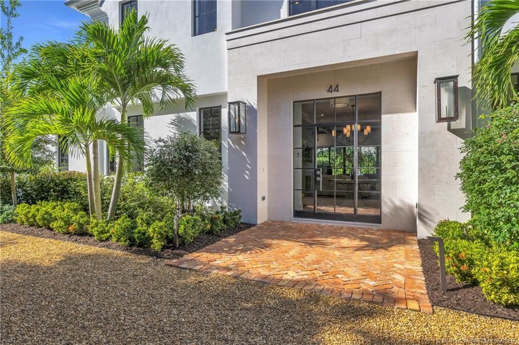 44 S Beach Road, Hobe Sound, FL 33455 Photo