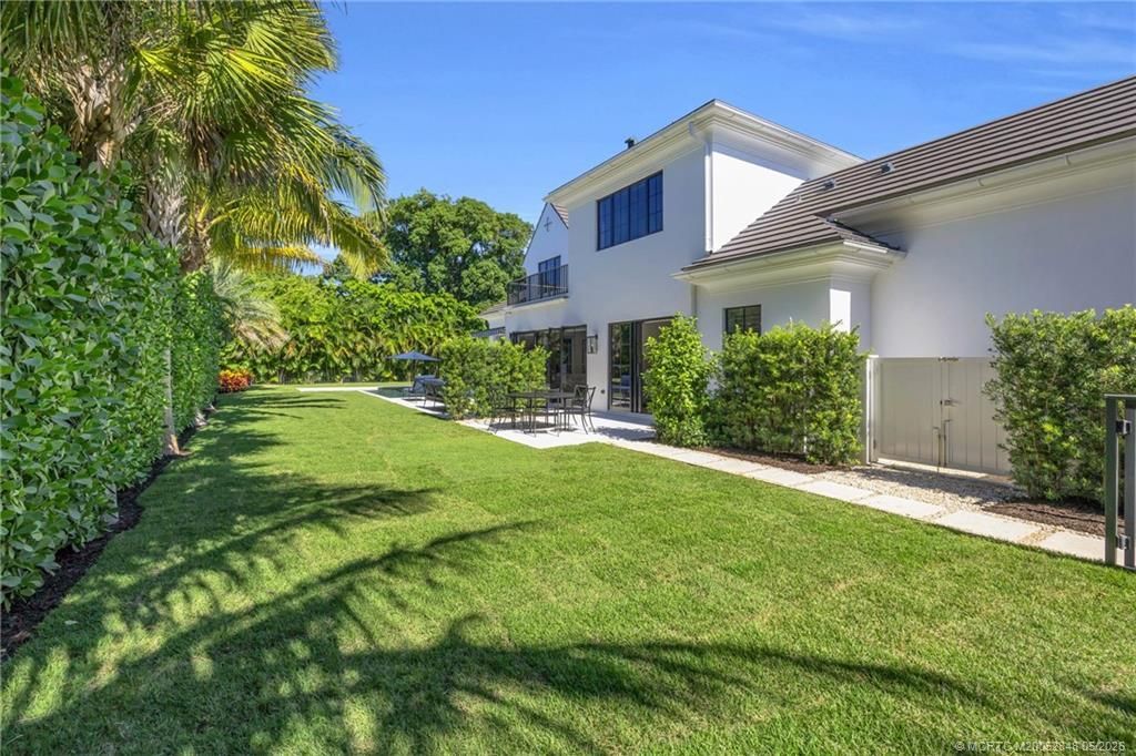 44 S Beach Road, Hobe Sound, FL 33455 Photo