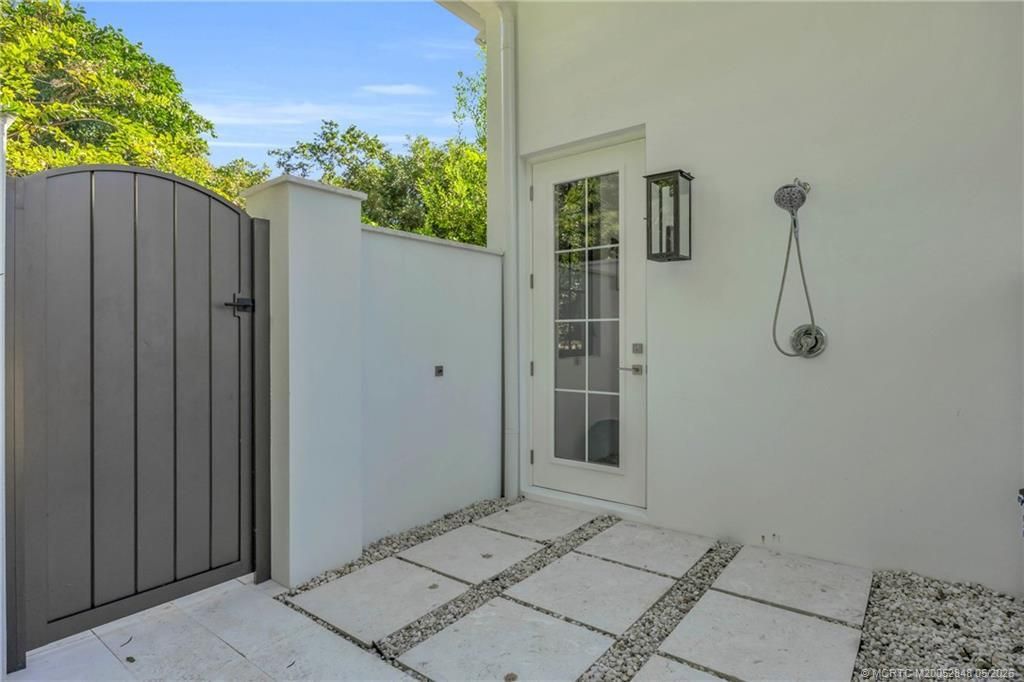 44 S Beach Road, Hobe Sound, FL 33455 Photo