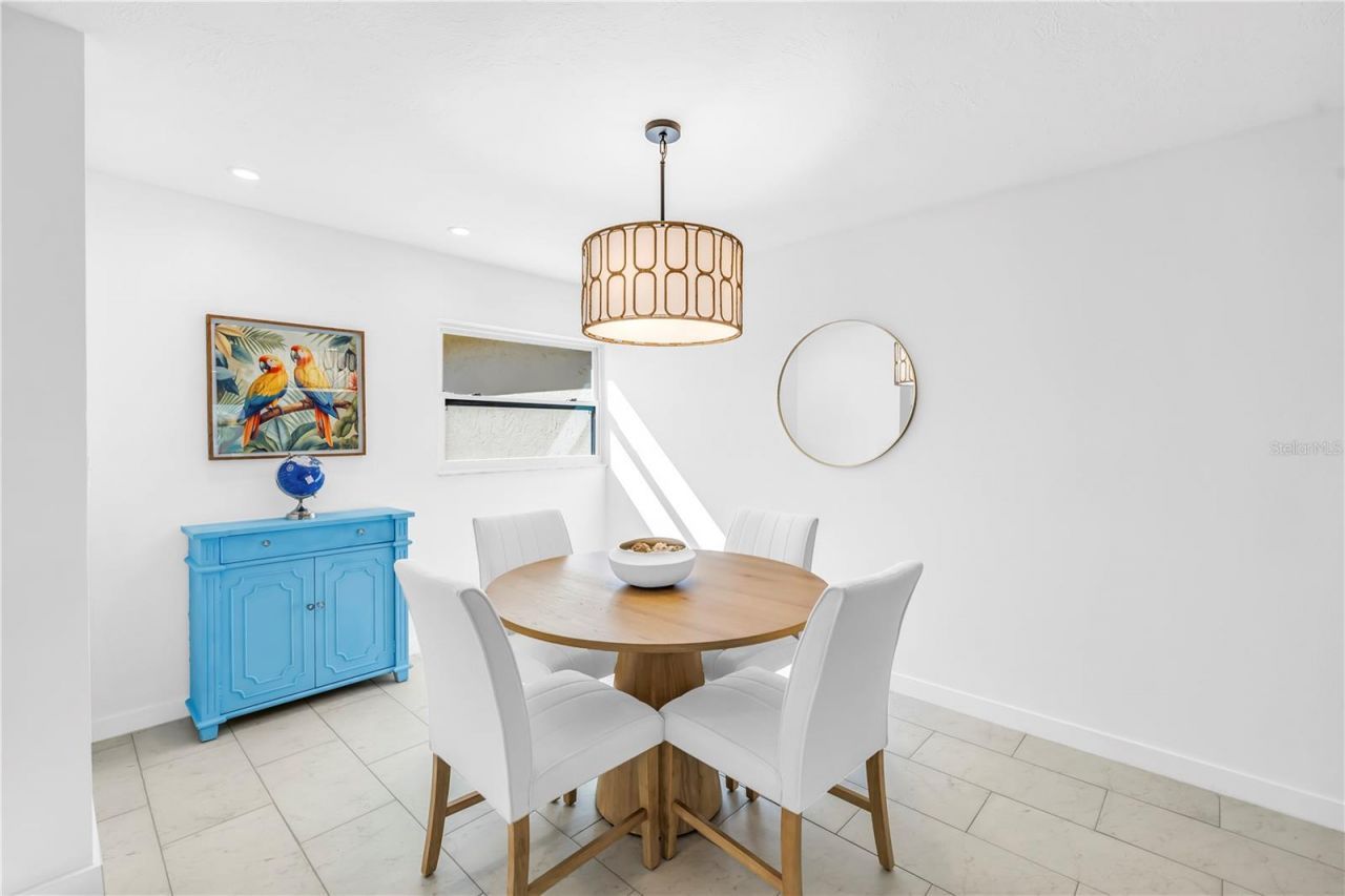 111 Whispering Sands Circle, Unit V38, Sarasota, FL 34242 Photo