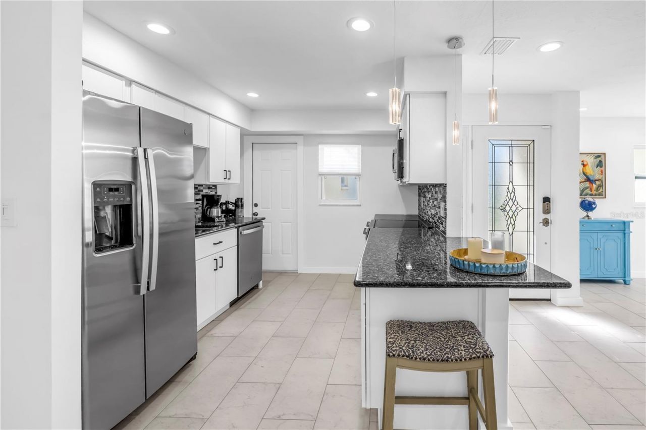 111 Whispering Sands Circle, Unit V38, Sarasota, FL 34242 Photo