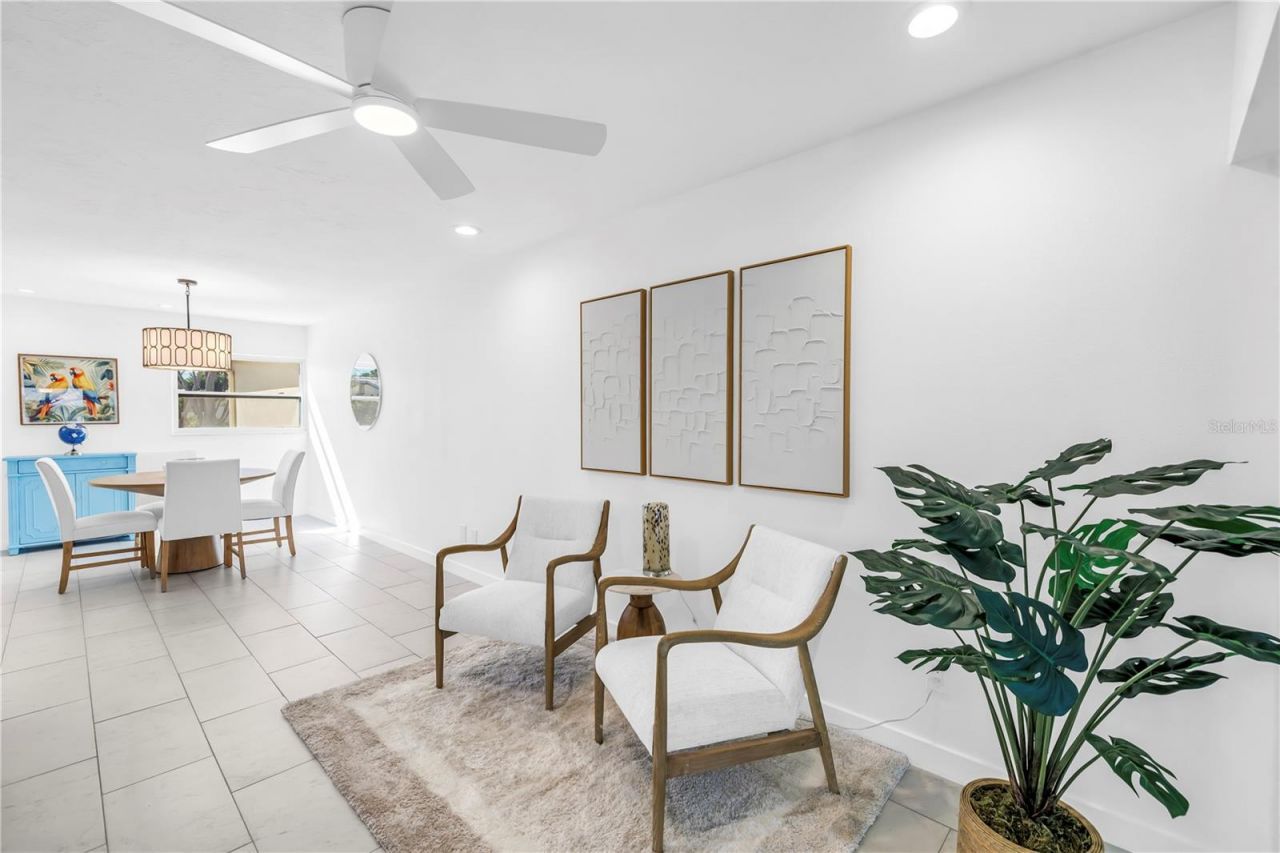 111 Whispering Sands Circle, Unit V38, Sarasota, FL 34242 Photo